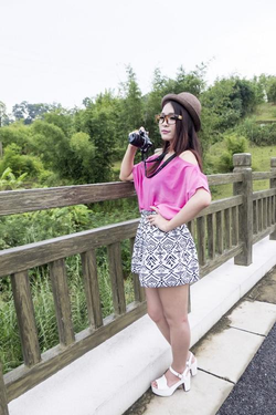 毫无保留的她羞羞漫画热门